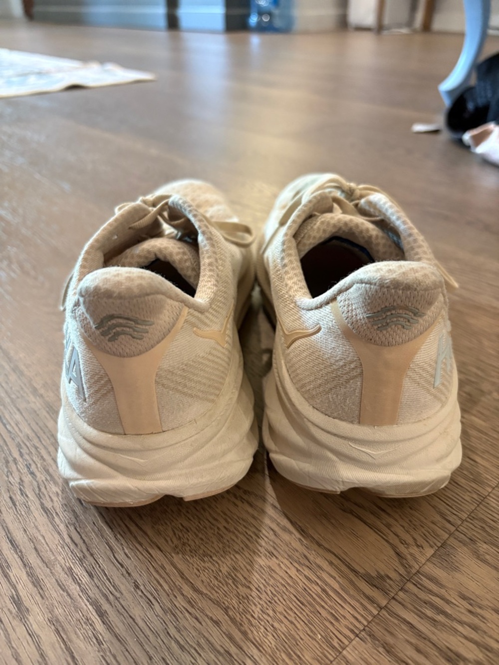 Women’s tan Clifton Hokas - Picture 2 of 5